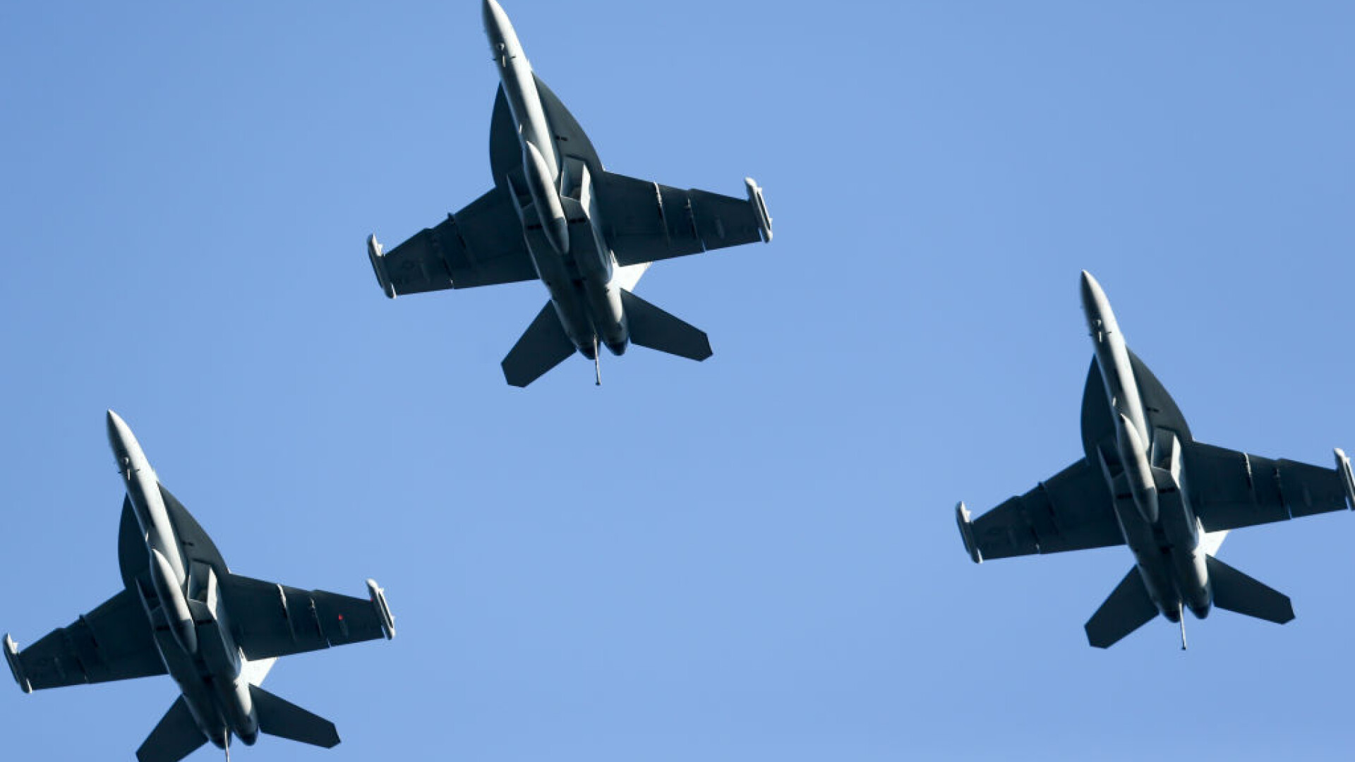 O escadrilă de avioane de vânătoare F-16 ale SUA se mută din Germania în România