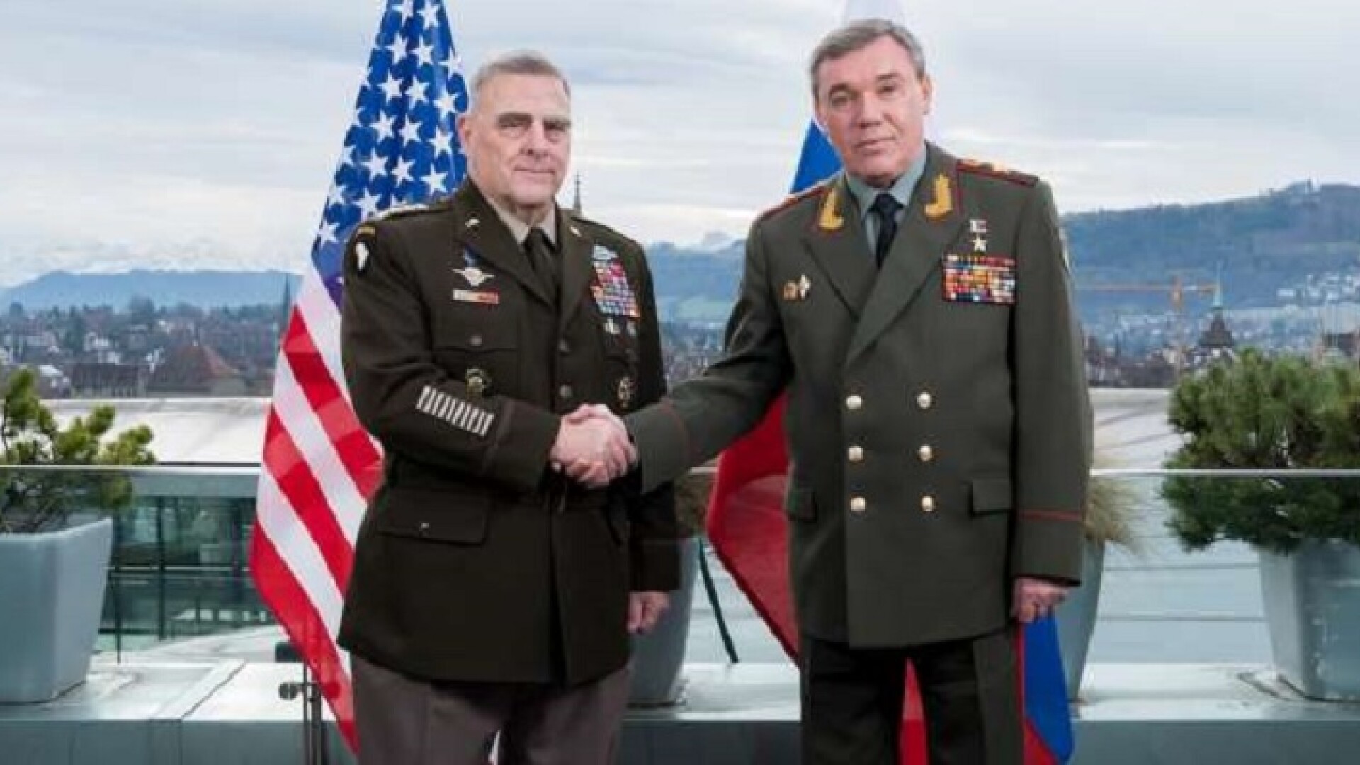 Şefii de stat major din SUA şi Rusia au purtat o discuție. Ce au convenit generalii Mark Milley şi Valeri Gherasimov