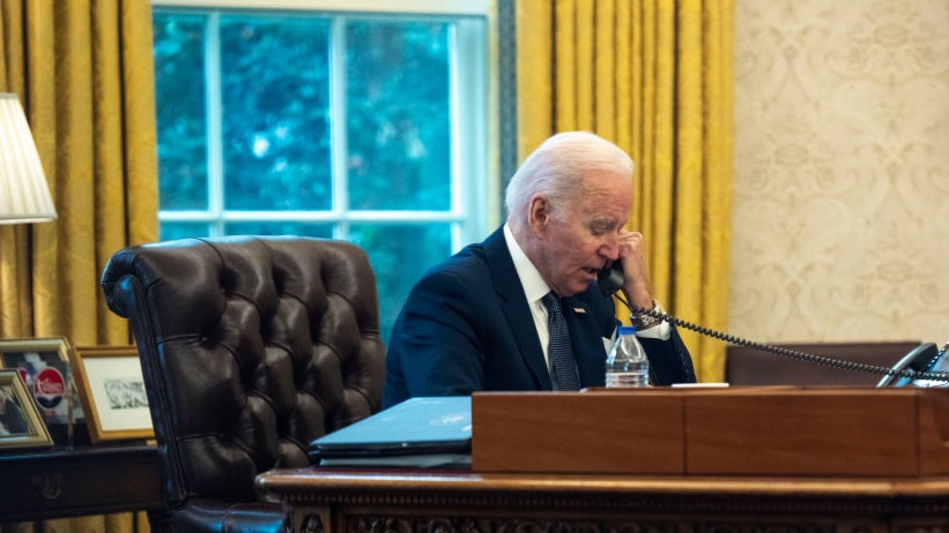 Joe Biden şi Emmanuel Macron vor discuta telefonic cu Vladimir Putin despre criza de la granița ruso-ucraineană