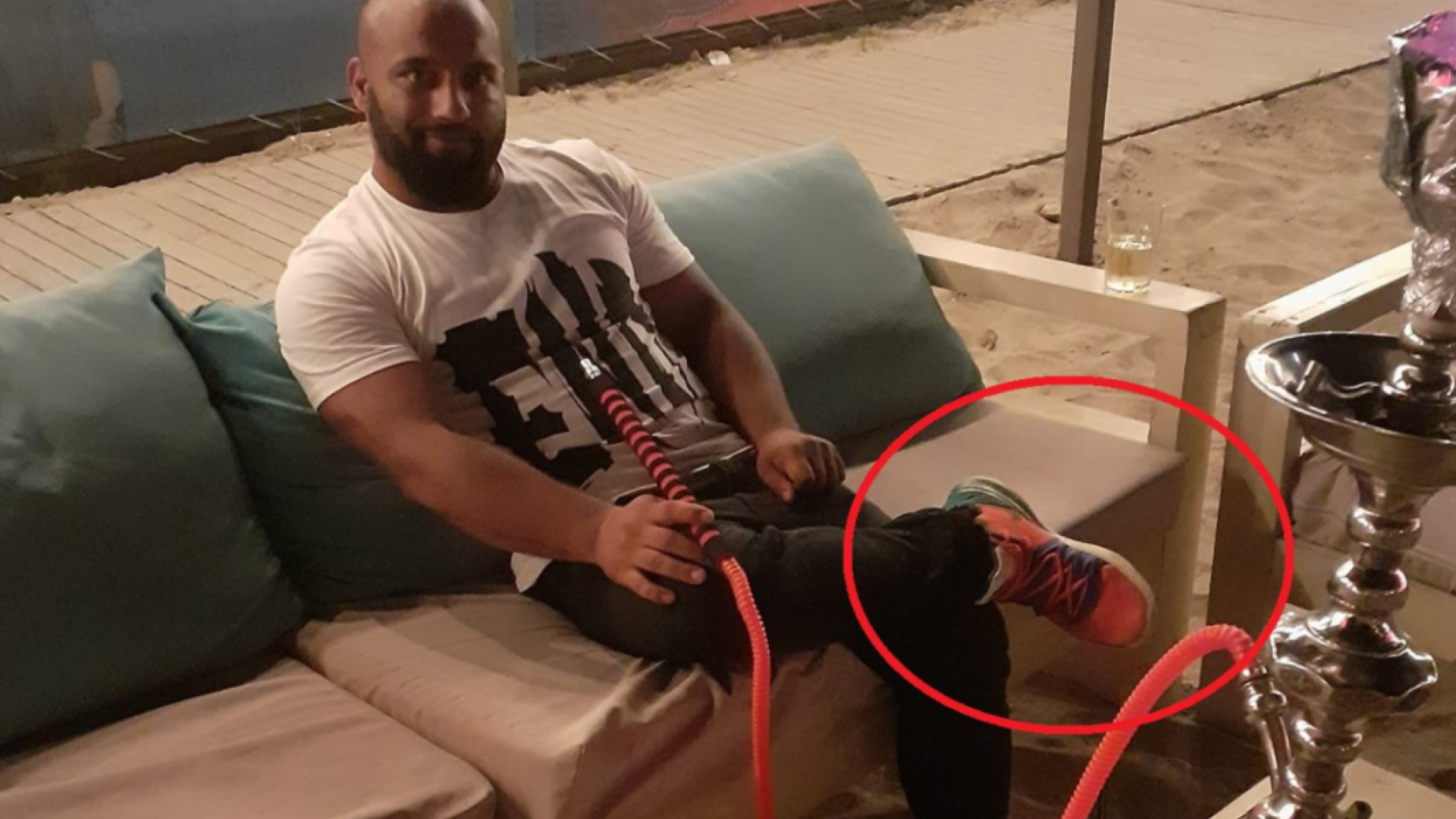 Interlop din Constanța, prins după ce a tâlhărit un bătrân după ce polițiștii au văzut pe Facebook că purta aceeași pantofi