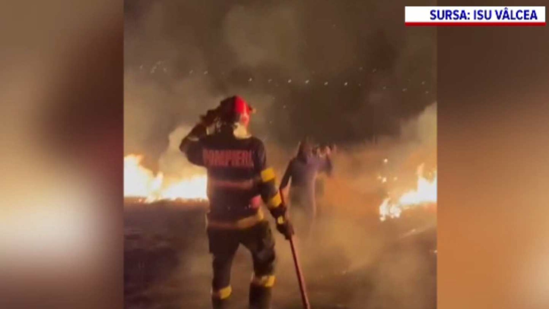 Incendiu uriaș de vegetație în Vâlcea, pe suprafața a două sate. Concluzia pompierilor