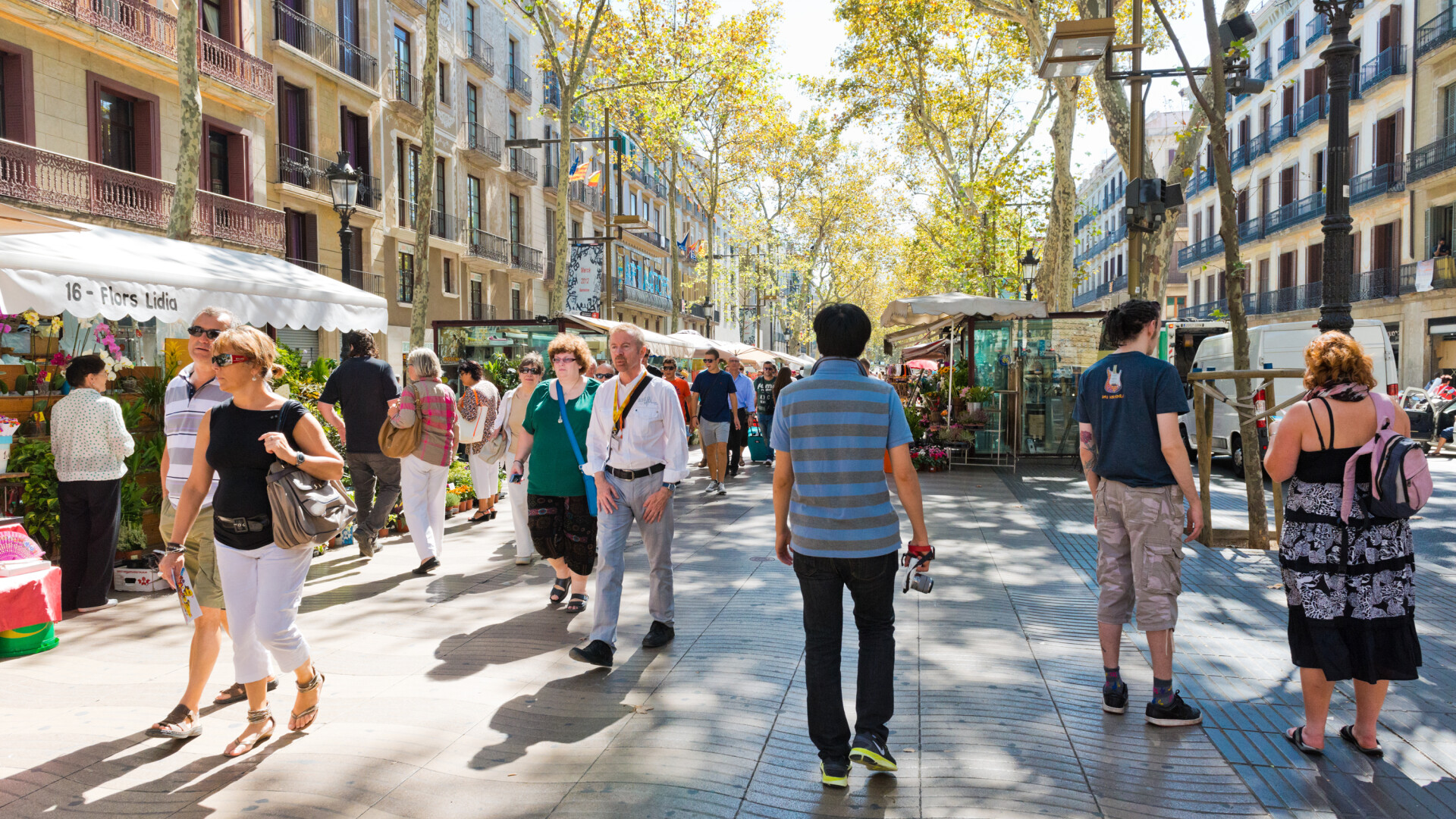 oameni pe strada, barcelona