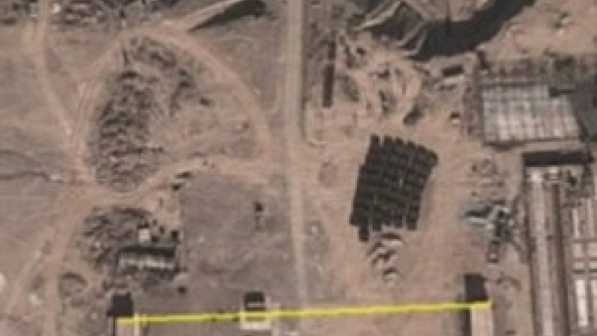 cladiri in desertul din China, Google Earth