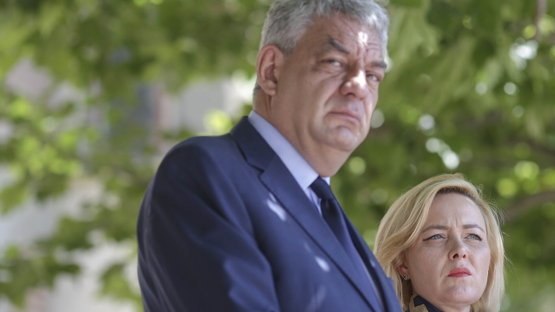 Premierul Mihai Tudose si ministrul afacerilor interne, Carmen Dan