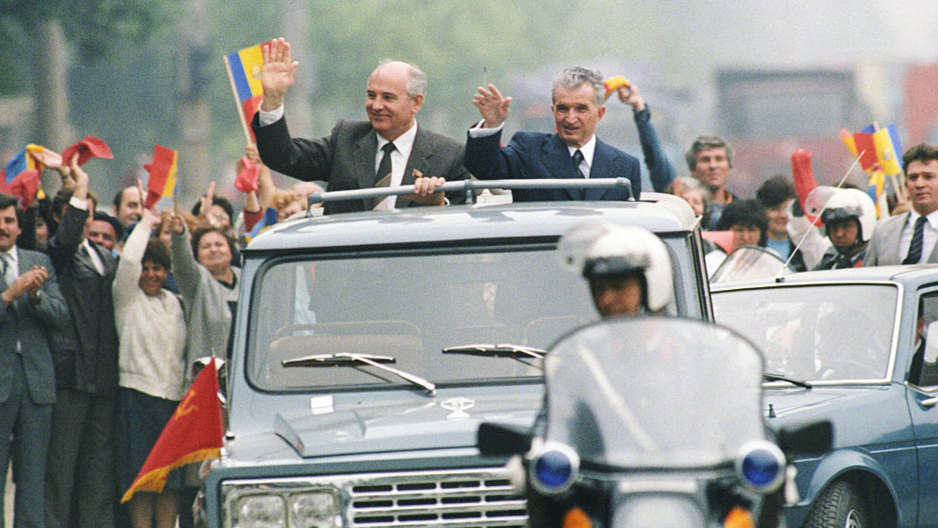 Ceauşescu şi Gorbaciov în ARO, 1987