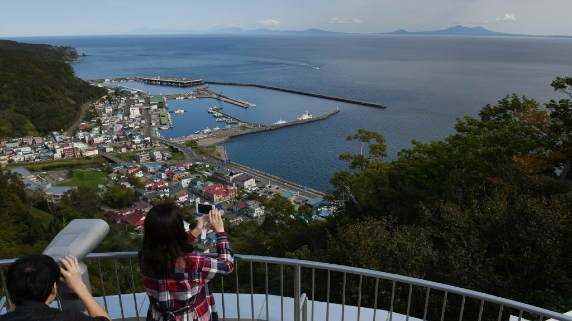 japonezi care se uita la insulele Kurile