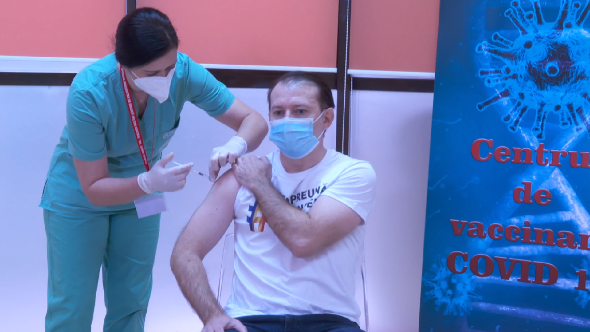 Premierul Florin Cîţu s-a vaccinat împotriva Covid-19 la Spitalul „Dr. Carol Davila” din București