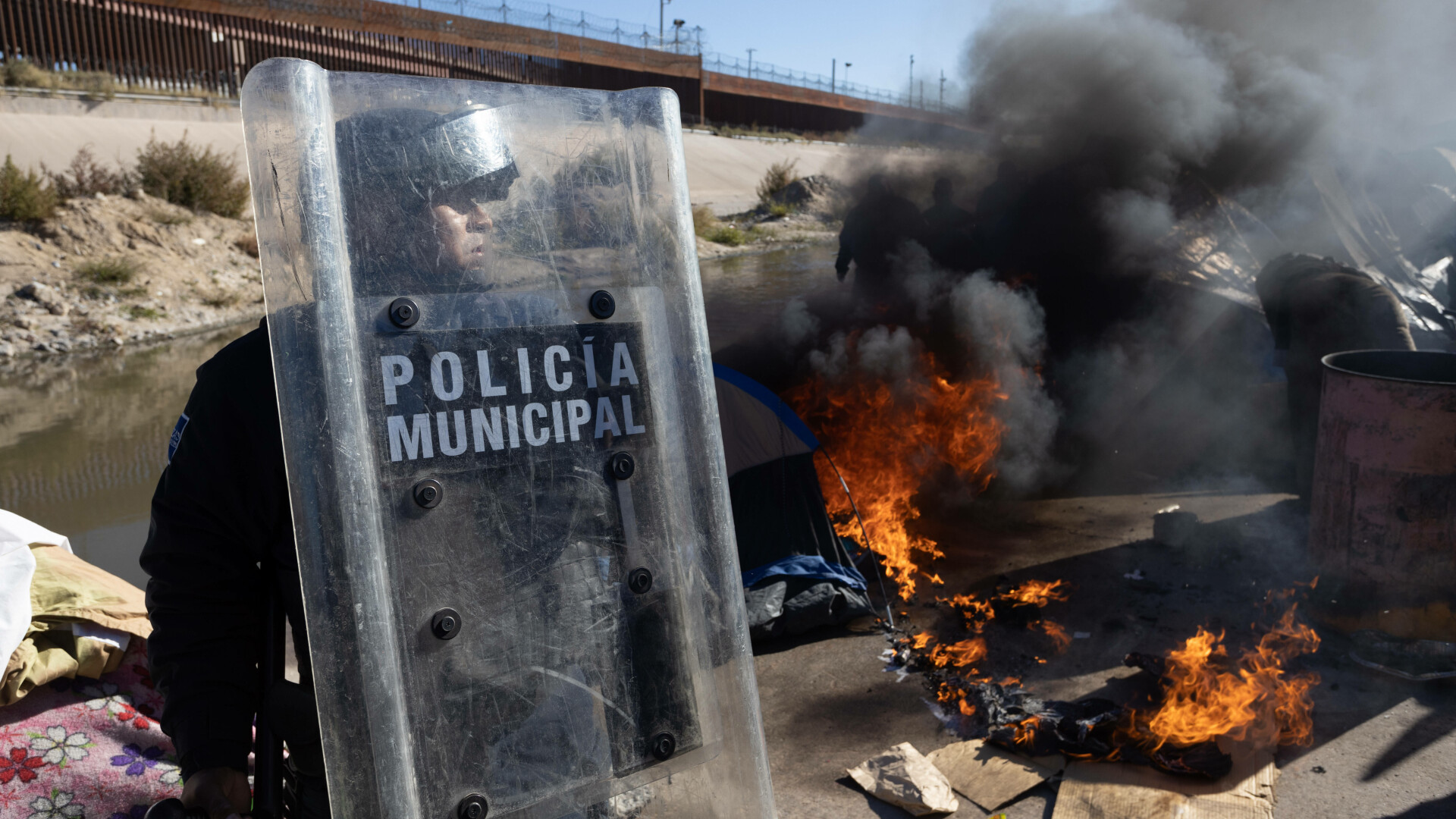 Atac asupra unei închisori din Mexic. 10 gardieni și patru civili au murit
