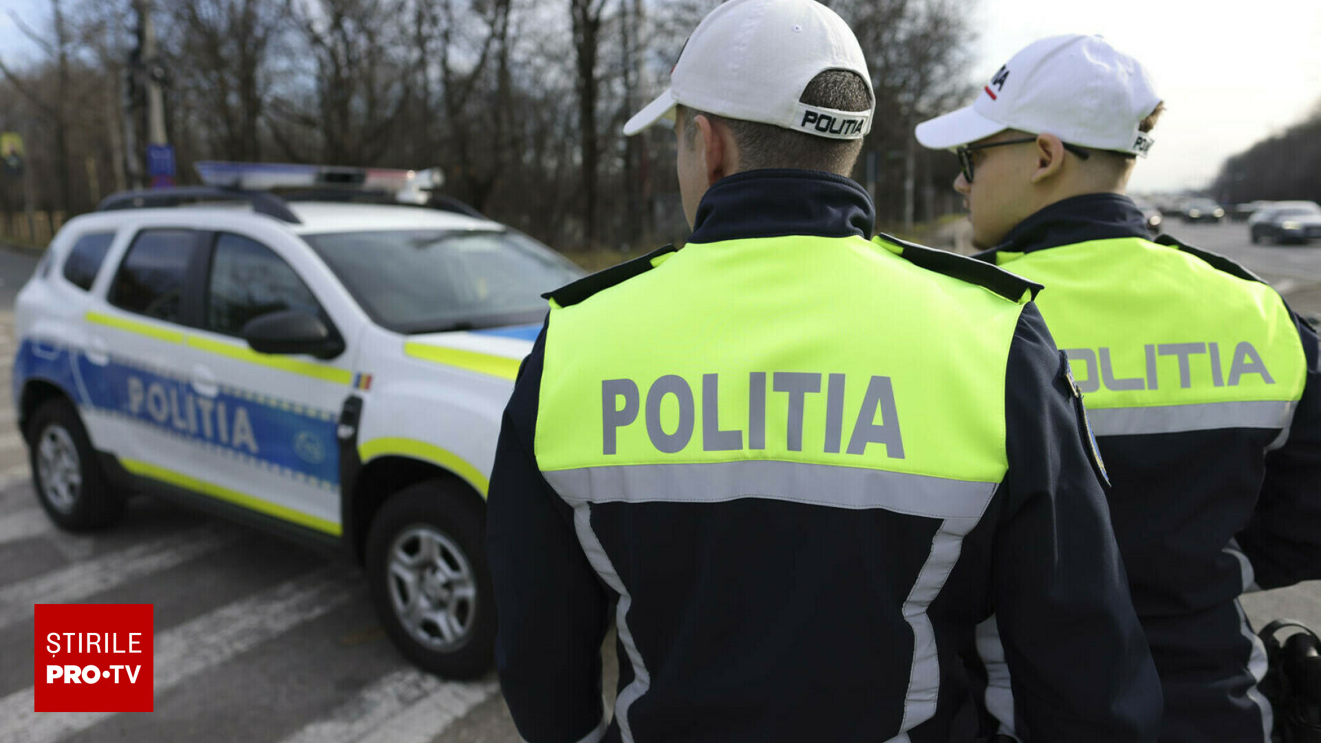 Traficanți de droguri prinși în flagrant în Timișoara. Polițiștii au găsit asupra lor sute de pastile de ecstasy