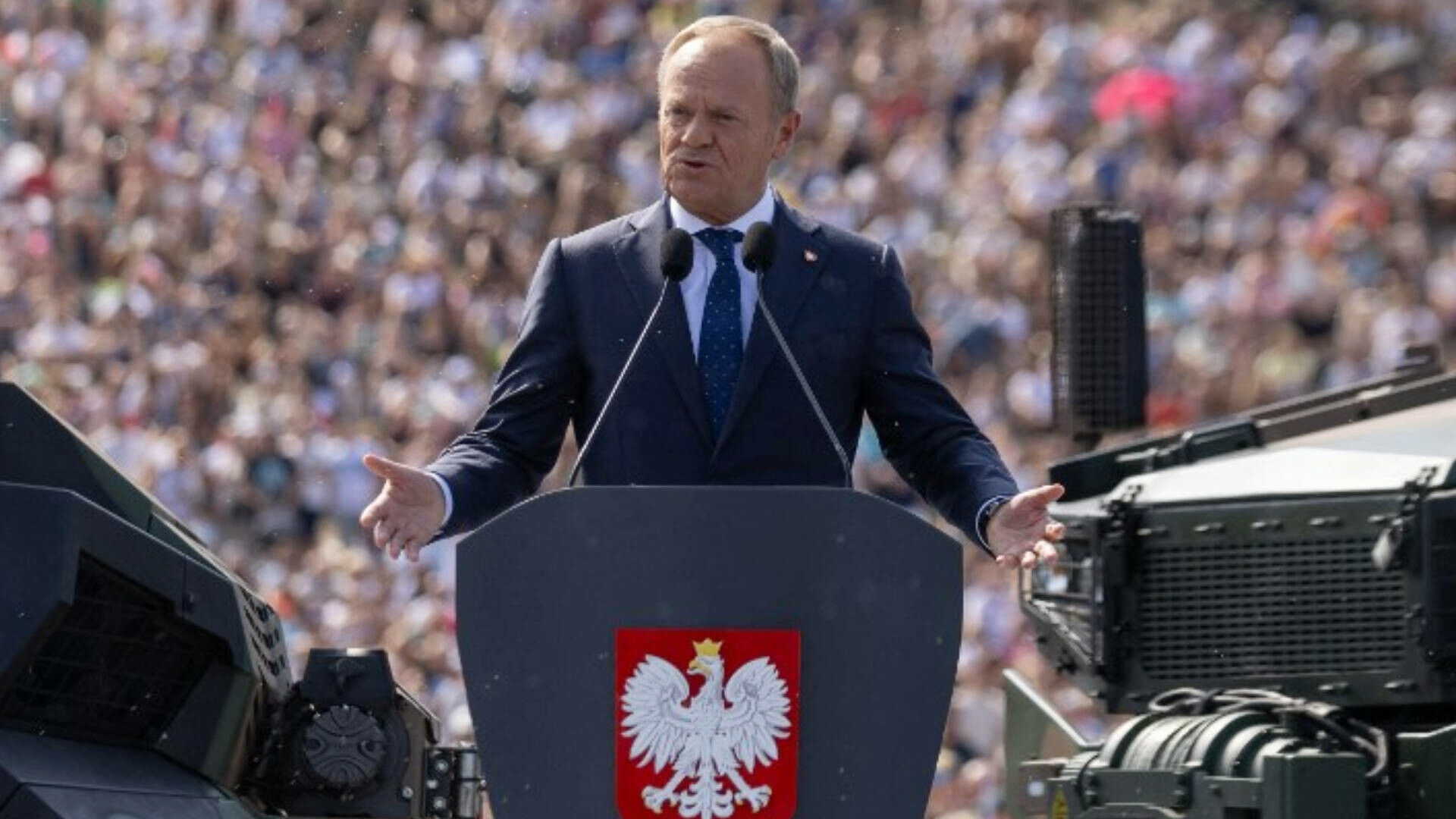 Donald Tusk promite să construiască „cea mai puternică armată din Europa” în 2026: „Fiți ca Polonia”