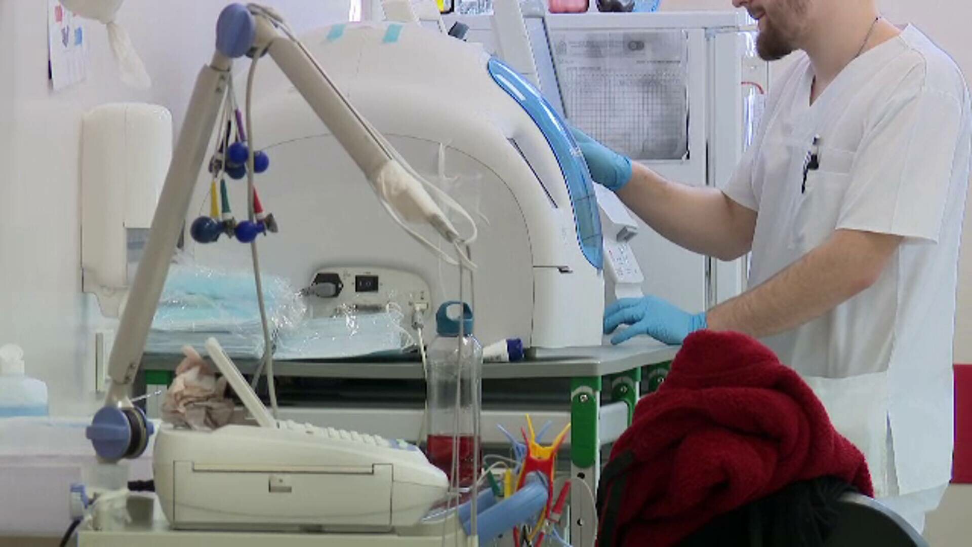 Ministerul Sănătății introduce trei tipuri de gărzi și program de 12 ore pentru a combate lipsa medicilor în spitale