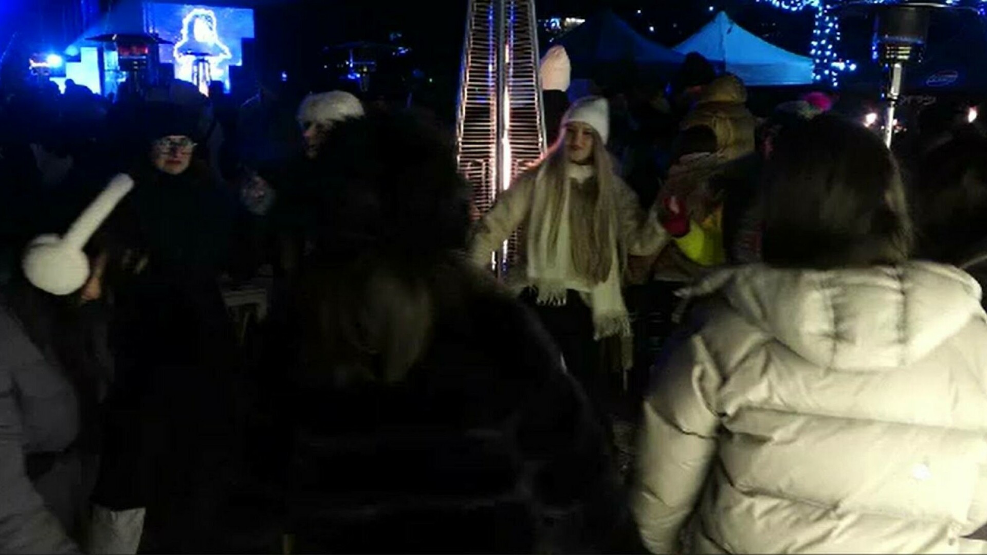 Slănic Moldova a devenit „capitala distracției” și a gustului în acest weekend. Oamenii au dansat în horă: „E fantastic”