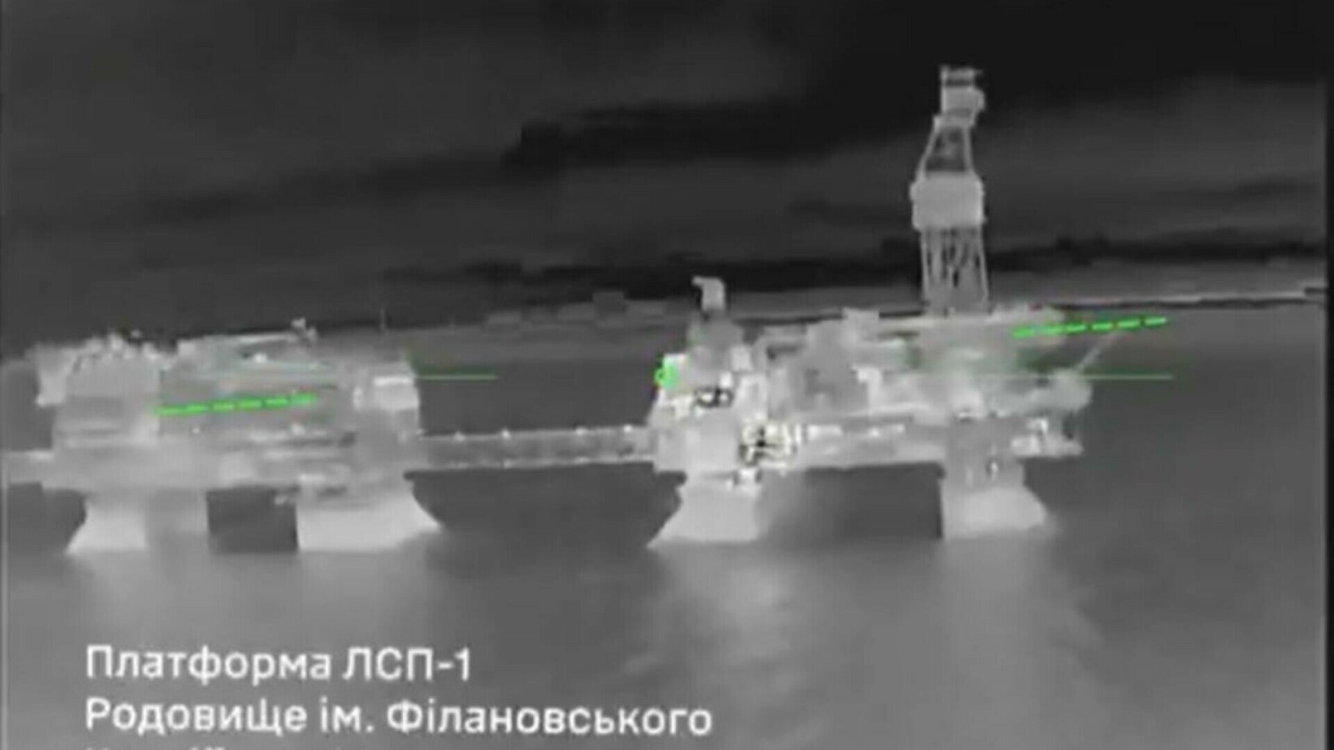 Forțele speciale ucrainene au distrus platformele Lukoil din Marea Caspică. Imaginile publicate de Kiev | VIDEO