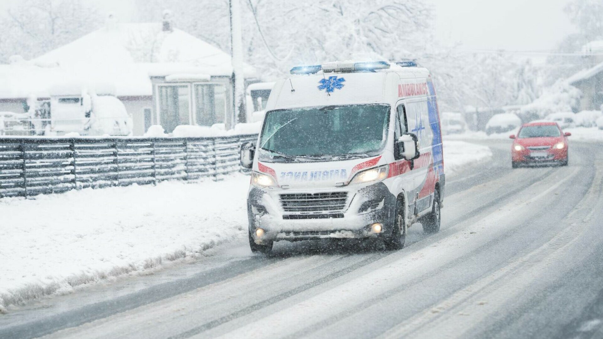 Temperaturile cu minus fac victime în toată țara. Un bărbat a murit din cauza hipertermiei lângă soția bolnavă psihic