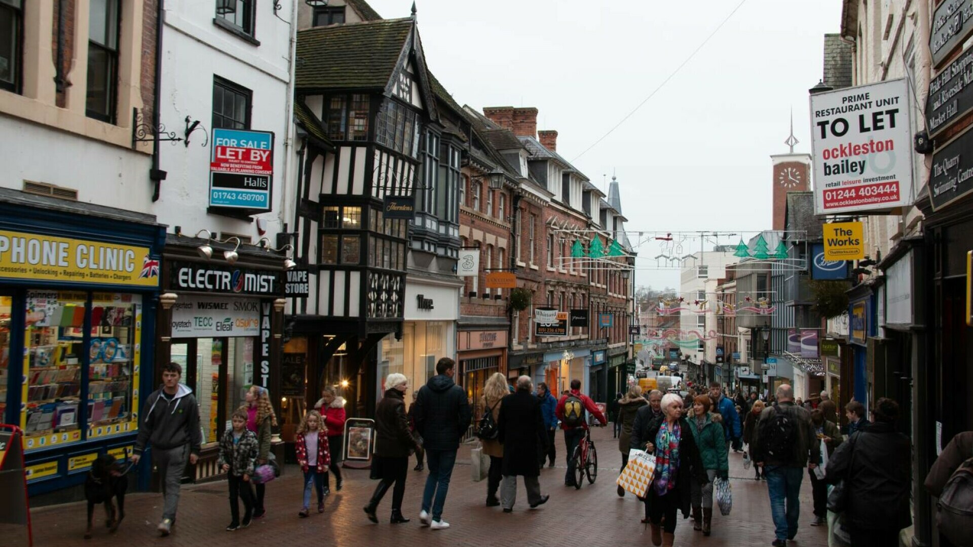 Vârstnicii britanici nu mai mănâncă și nu se mai spală. Cum au ajuns la aceste „măsuri drastice”