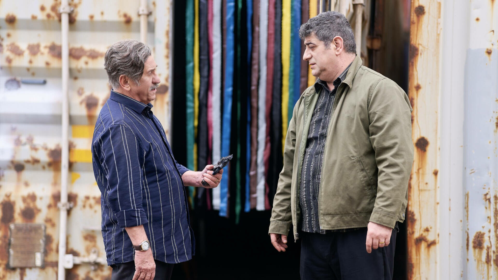 Tătuțu’ revine cu sezonul 2 la PRO TV de la 20:30. „Am frică de Dumnezeu, mai mare frică am de ce e pe pământul ăsta”