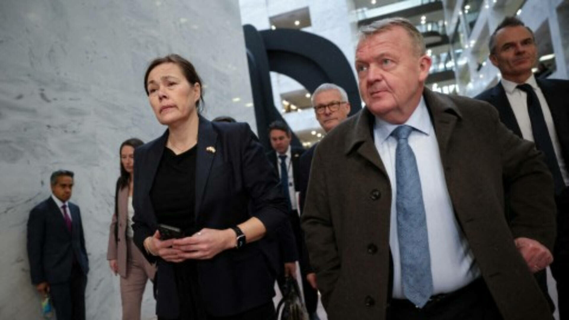 „Vor mai pune un câine în plus la sanie”. Danezii nu l-au convins pe Trump că au întărit securitatea Groenlandei