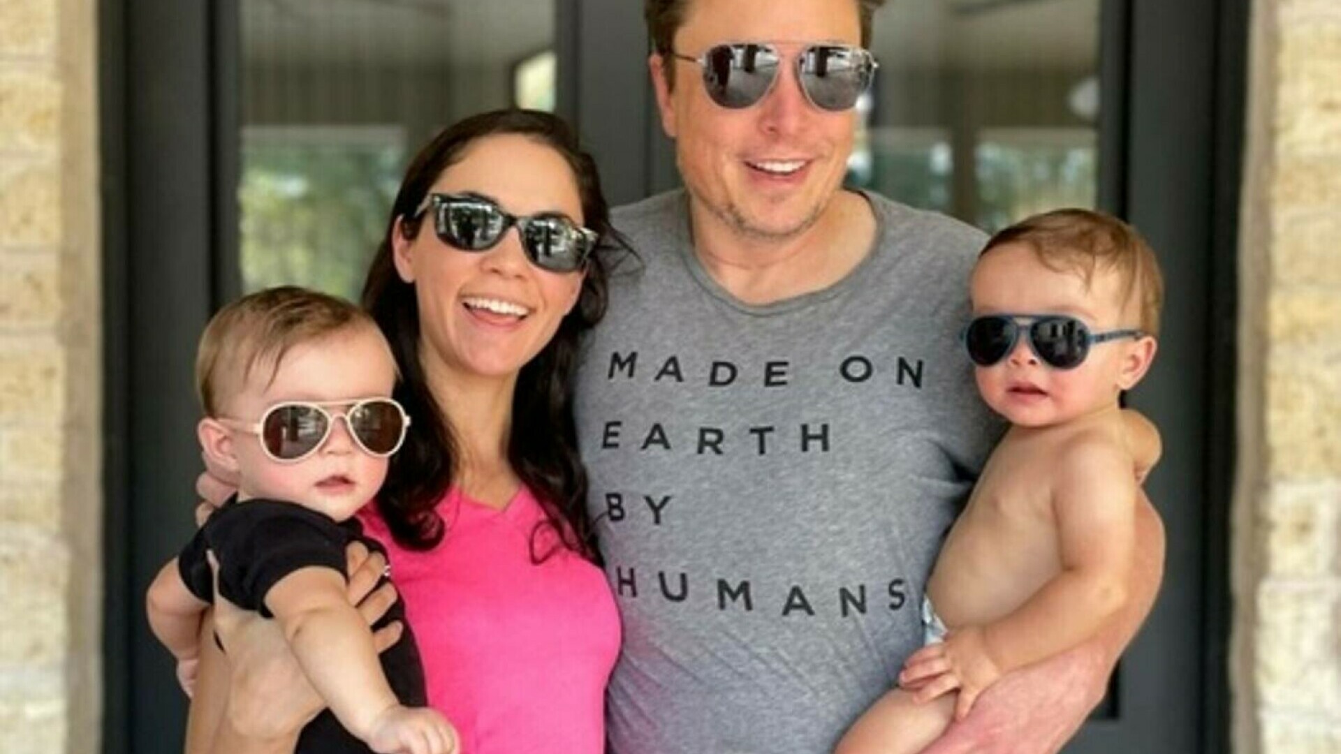 Elon Musk, luat peste picior de gameri după ce își numește fiica după o vrajă din Elden Ring