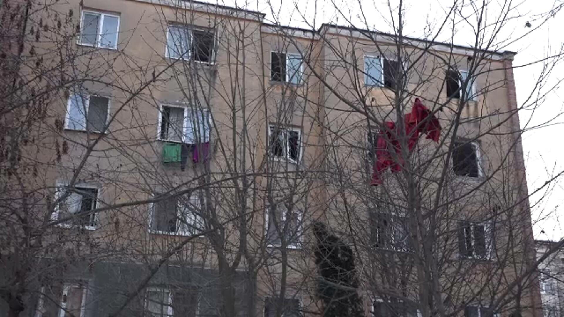 ANIMAȚIA exploziei din Alba Iulia. Un tânăr a suferit arsuri pe jumătate de corp, după ce apartamentul lui a sărit în aer