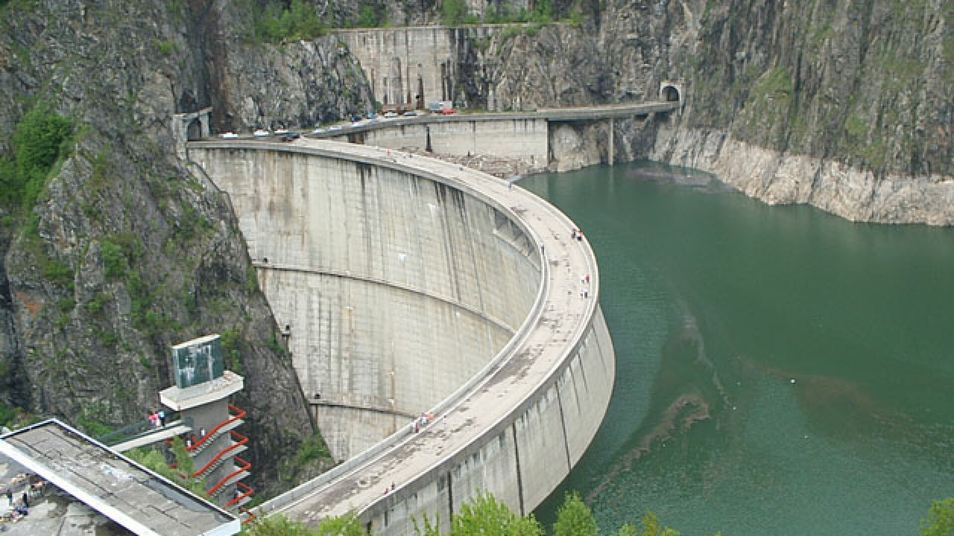 Lacul Vidraru va fi golit complet pentru prima dată. Hidroelectrica va moderniza barajul cu peste 188 de milioane de euro