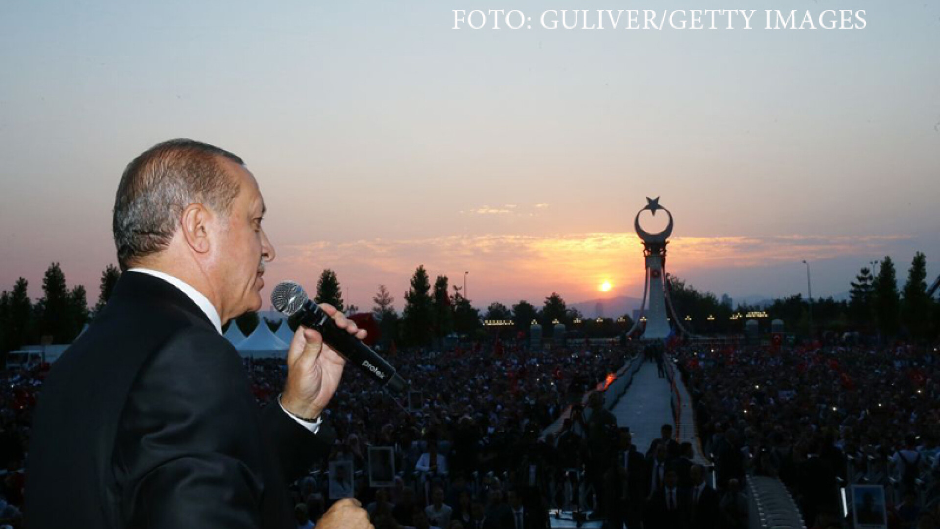 Erdogan a comemorat un an de la puciul esuat din Turcia printr-un miting urias