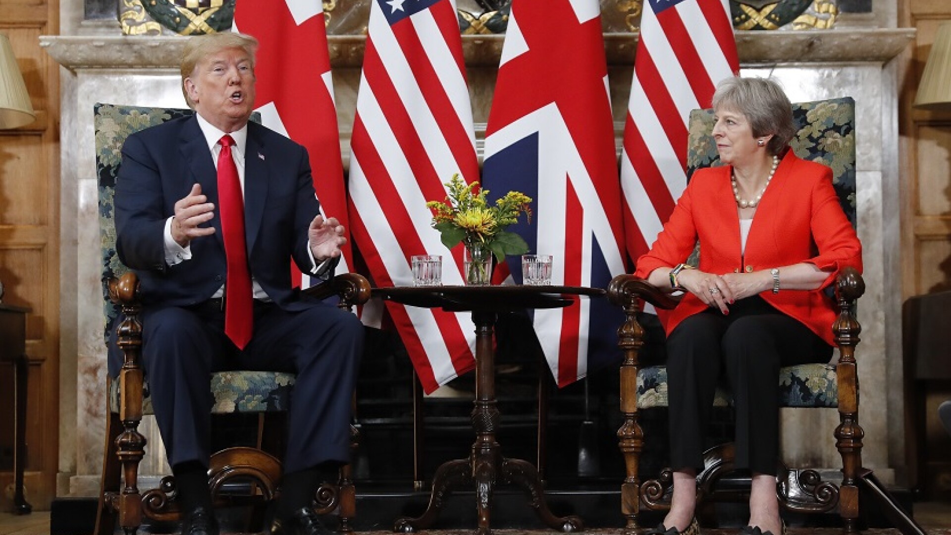 DOnald Trump şi Theresa May
