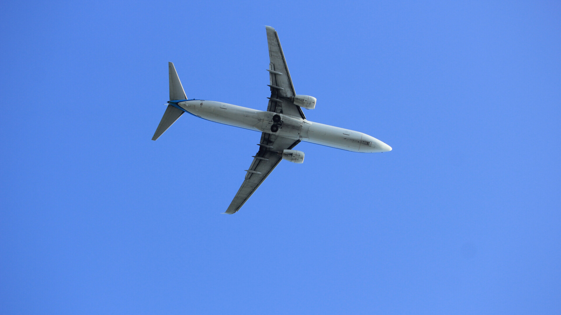 Momentul în care două avioane se ciocnesc pe aeroportul din Amsterdam