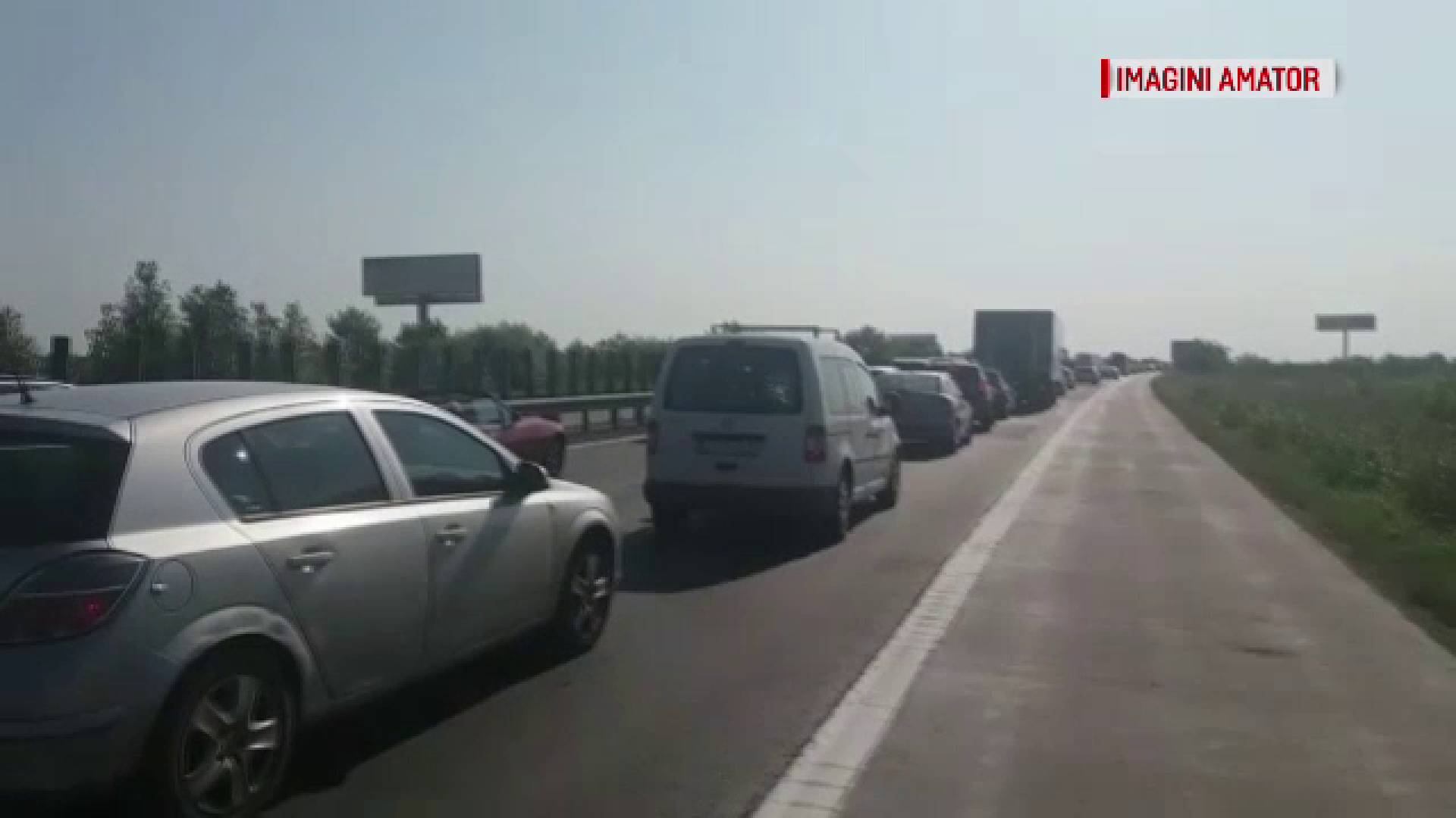 Trafic oprit pe Autostrada Soarelui din cauza dalelor de ciment