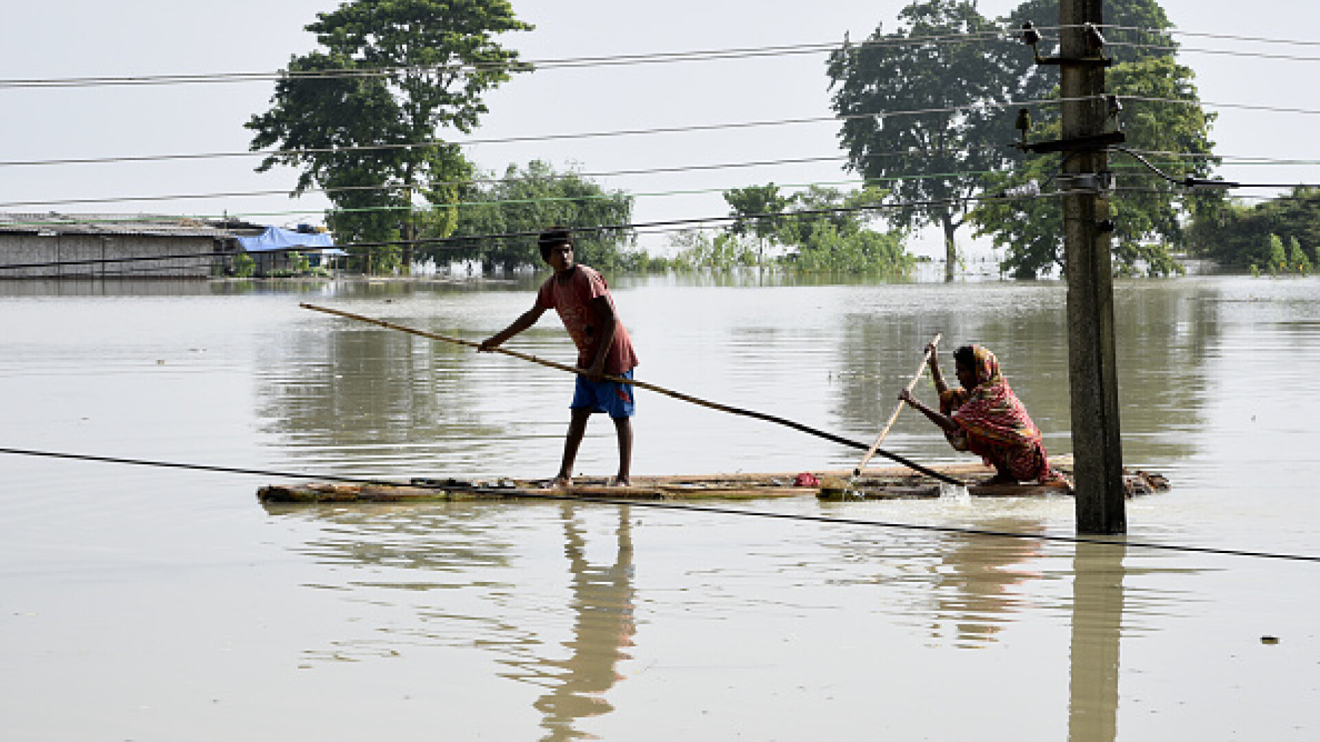 inundatii india assam