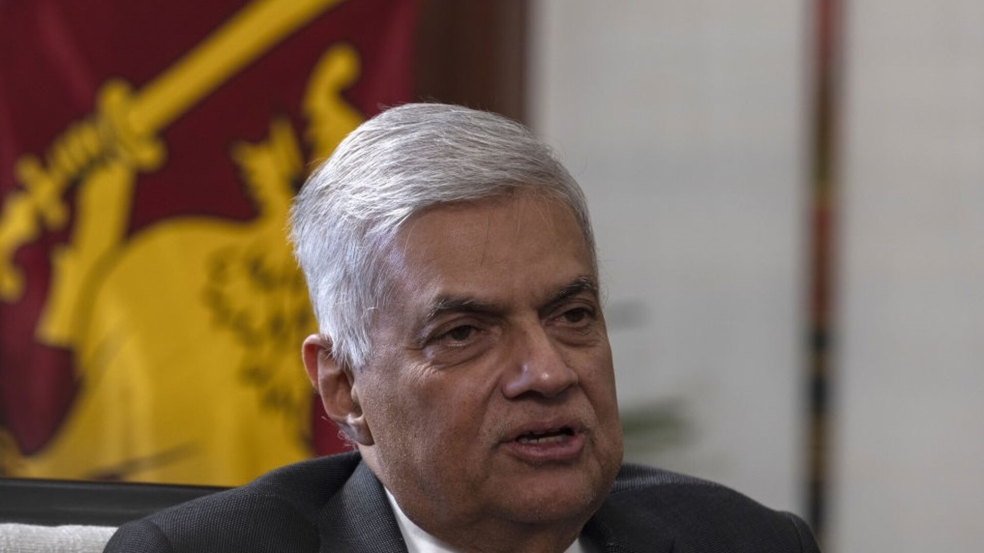 Preşedintele interimar al statului Sri Lanka a instituit stare de urgenţă, pe fondul tensiunilor politice