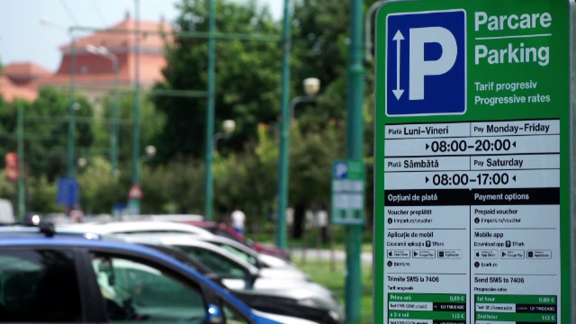 Un pensionar din Buzău cu o Dacie a plătit cash 22.000 de lei pentru un loc de parcare