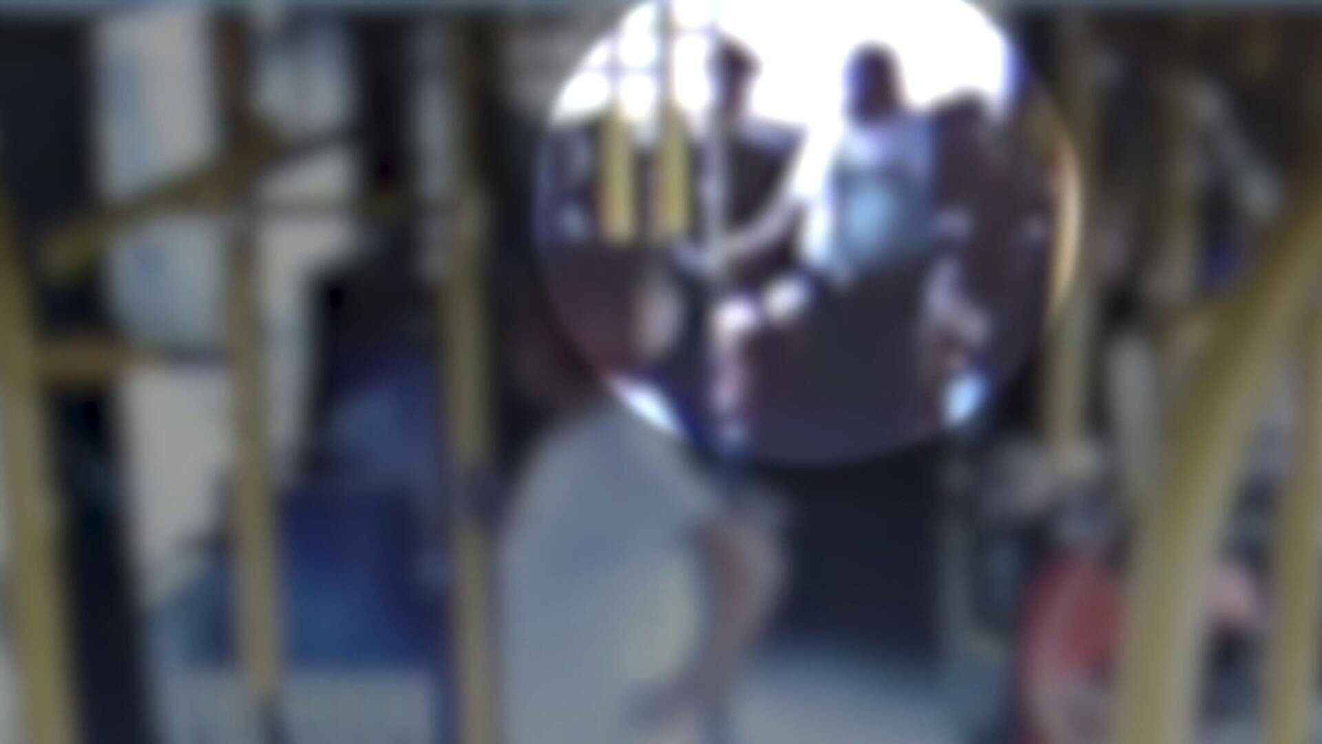 Un fost controlor de bilete a agresat sexual un băiat de 14 ani într-un autobuz. Adolescentul a crezut ca îl jefuiește