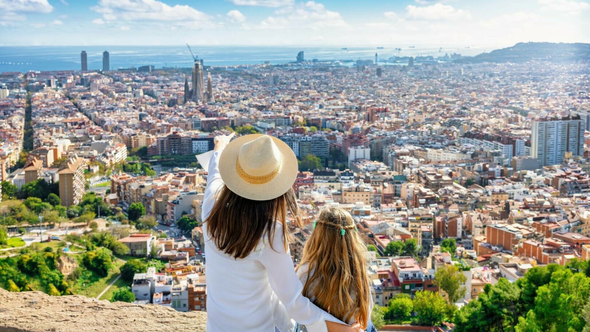 Ce să vizitezi în Barcelona. Cât costă o vacanță aici și ce să faci dacă vizitezi orașul pentru prima oară