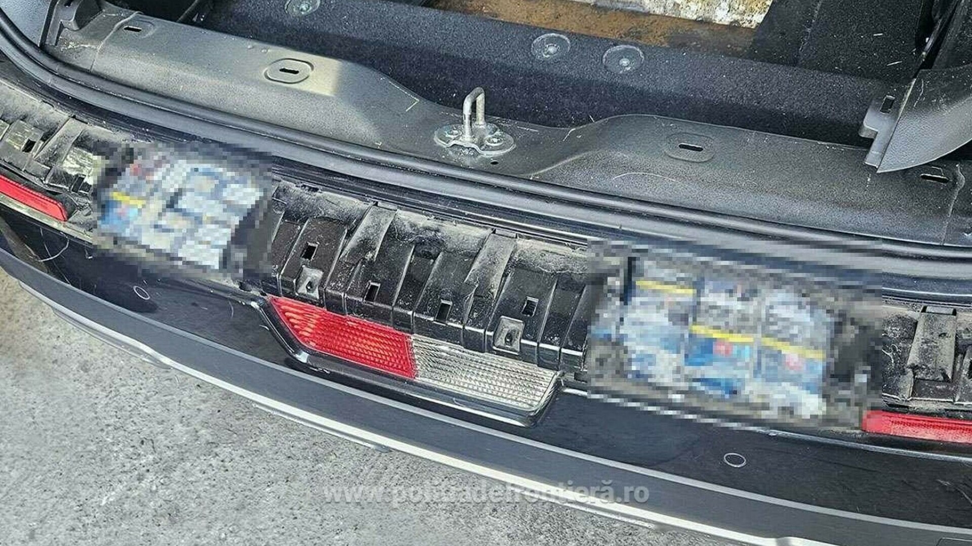 Doi șoferi sunt cercetați după ce polițiștii din Giurgiu au făcut un control asupra mașinilor lor. Ce au descoperit | FOTO