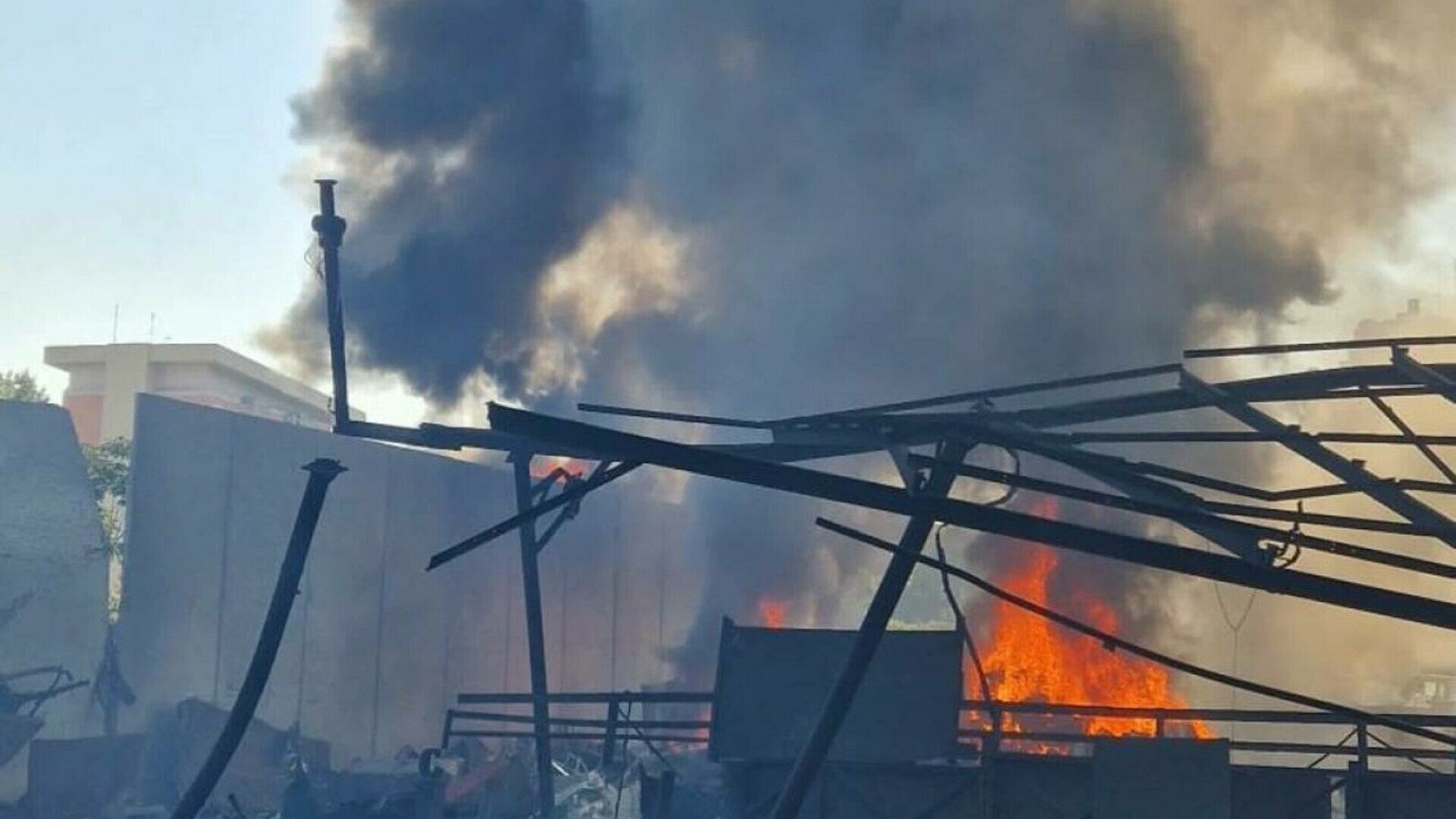 Explozii puternice s-au auzit în toată Roma, de la o benzinărie care a sărit în aer. Sunt minim 21 de răniți. „Părea iadul”