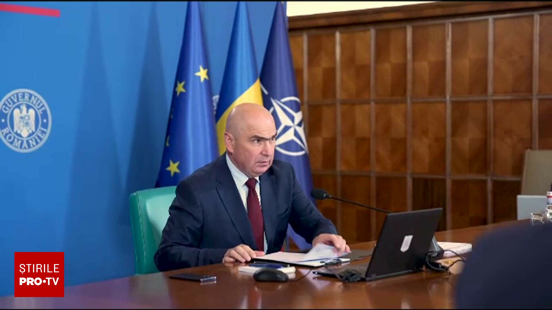 Avalanșă de scumpiri și ”pedepse dure” pentru angajații de la stat ”care își bat joc de țară”. Românii, invitați la guvernare