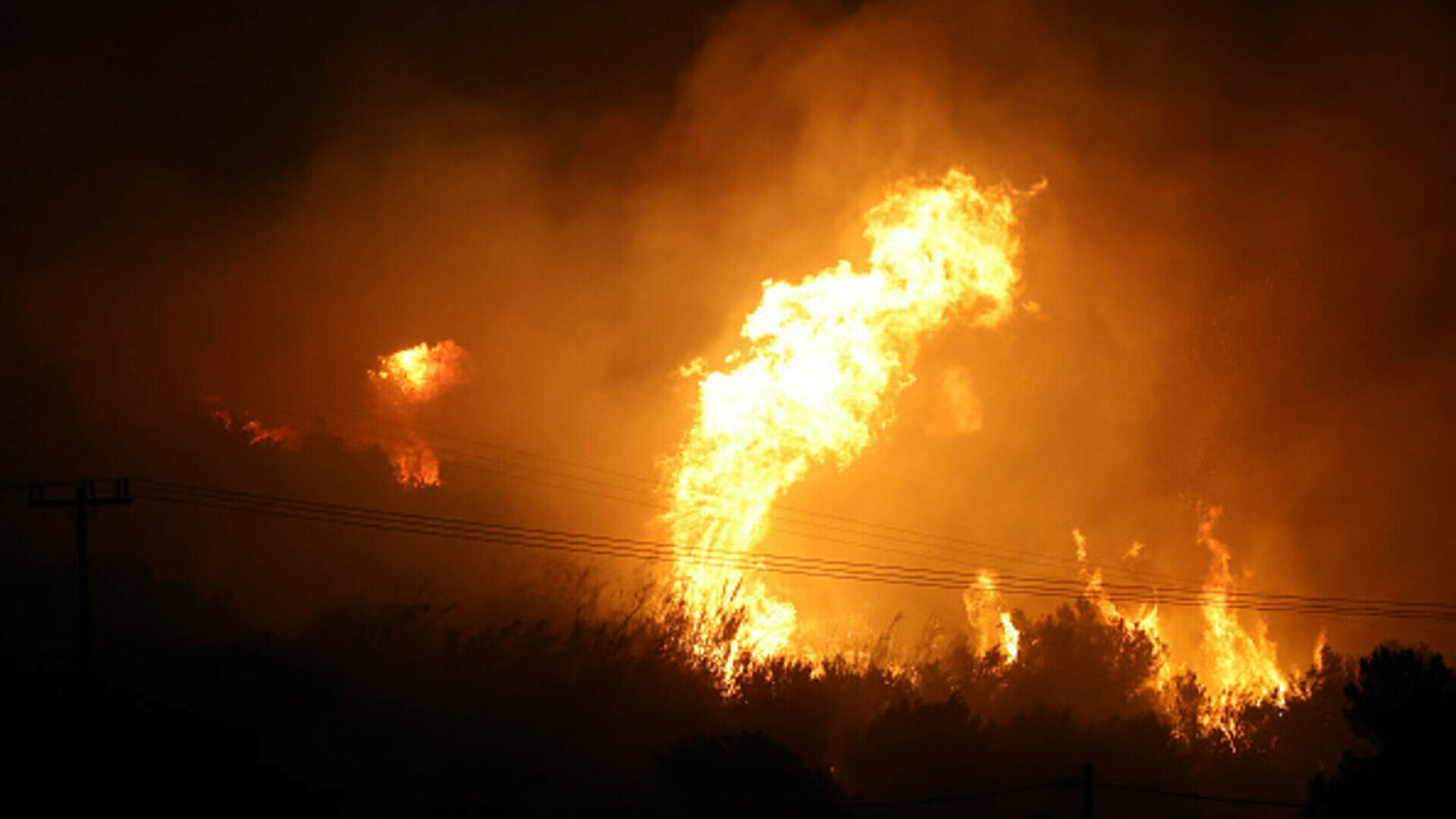 Incendiile de vegetație fac prăpăd în Grecia. A fost decretată stare de urgență în zonele afectate. „Focul este uriaș”. FOTO