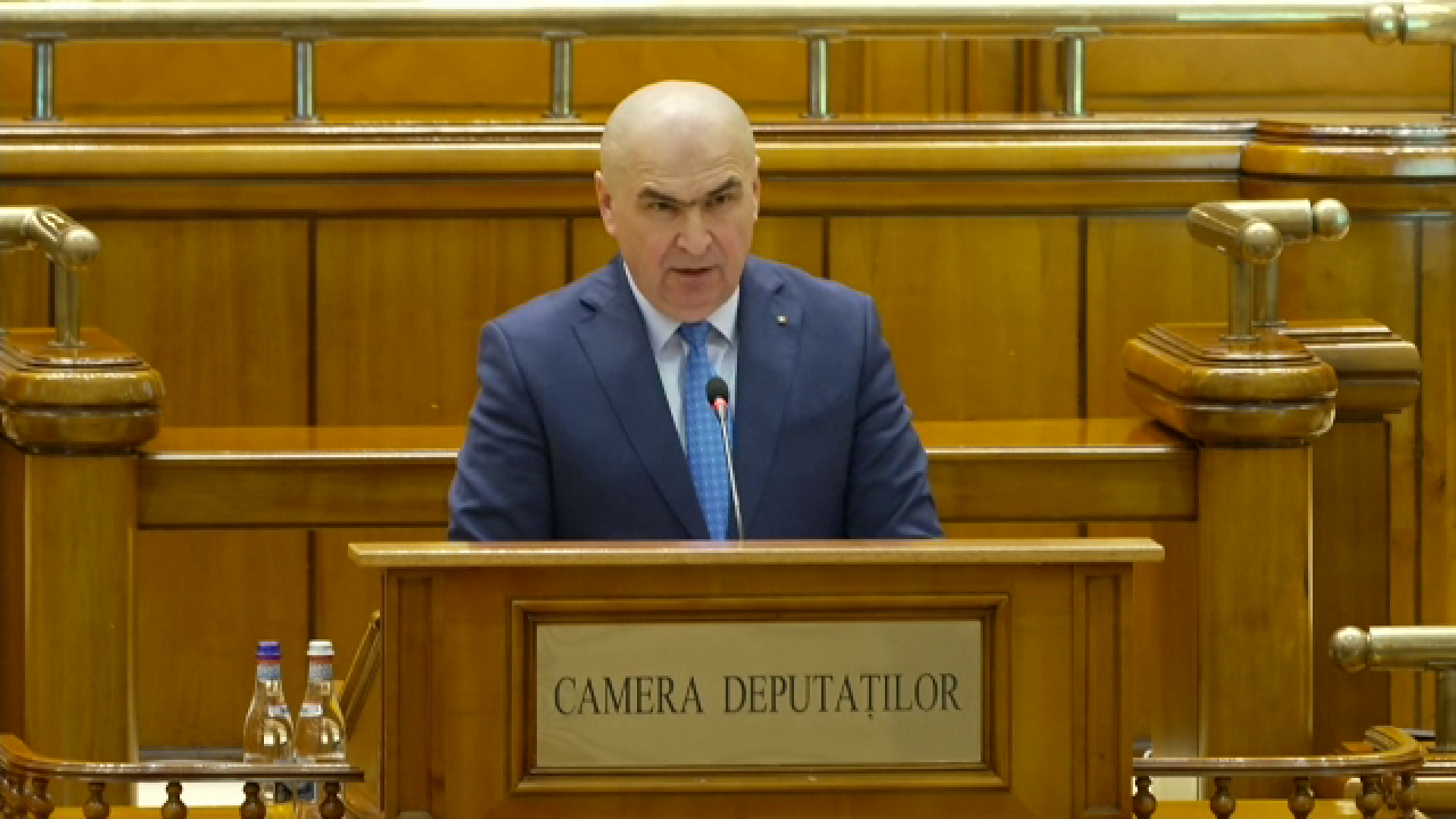 Prima moțiune de cenzură împotriva Guvernului Bolojan a picat. De câte voturi era nevoie pentru a trece