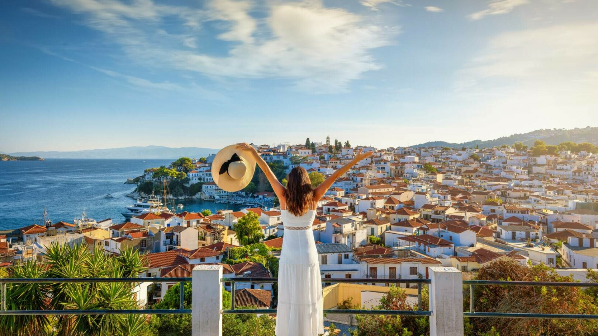 Nou val de caniculă în Grecia cu temperaturi de până la 43 de grade Celsius. Autorităţile au suspendat munca în aer liber