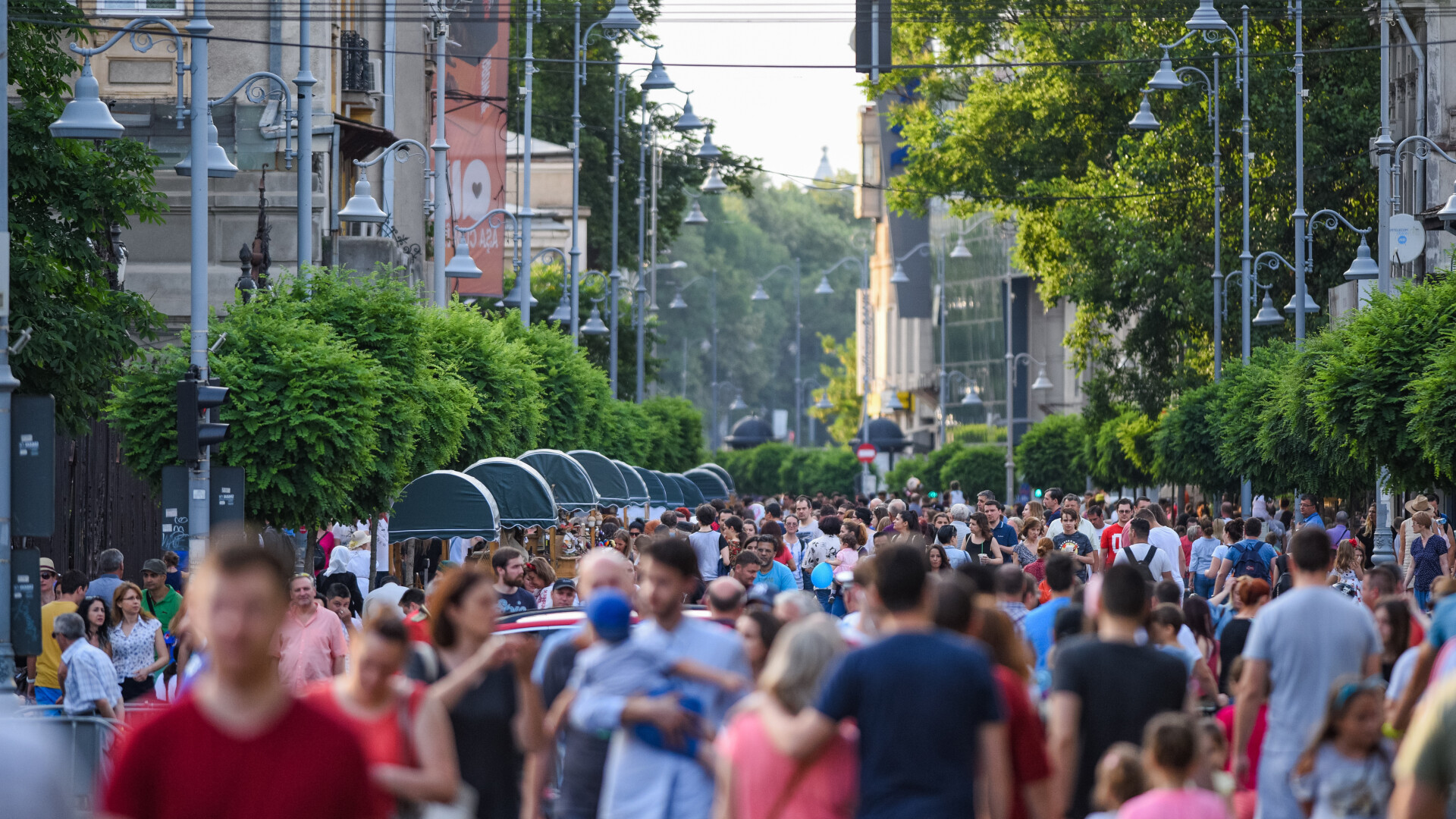 Cine sunt cei mai „bisericoși” români. Cu ce partide votează și ce vârste au