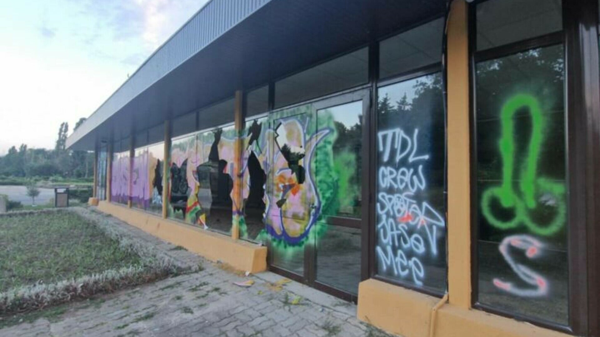 Vandalism și agresivitate, în parcurile din București. De ce sunt nepăzite de aproape 5 ani și ce șanse avem să se facă ceva