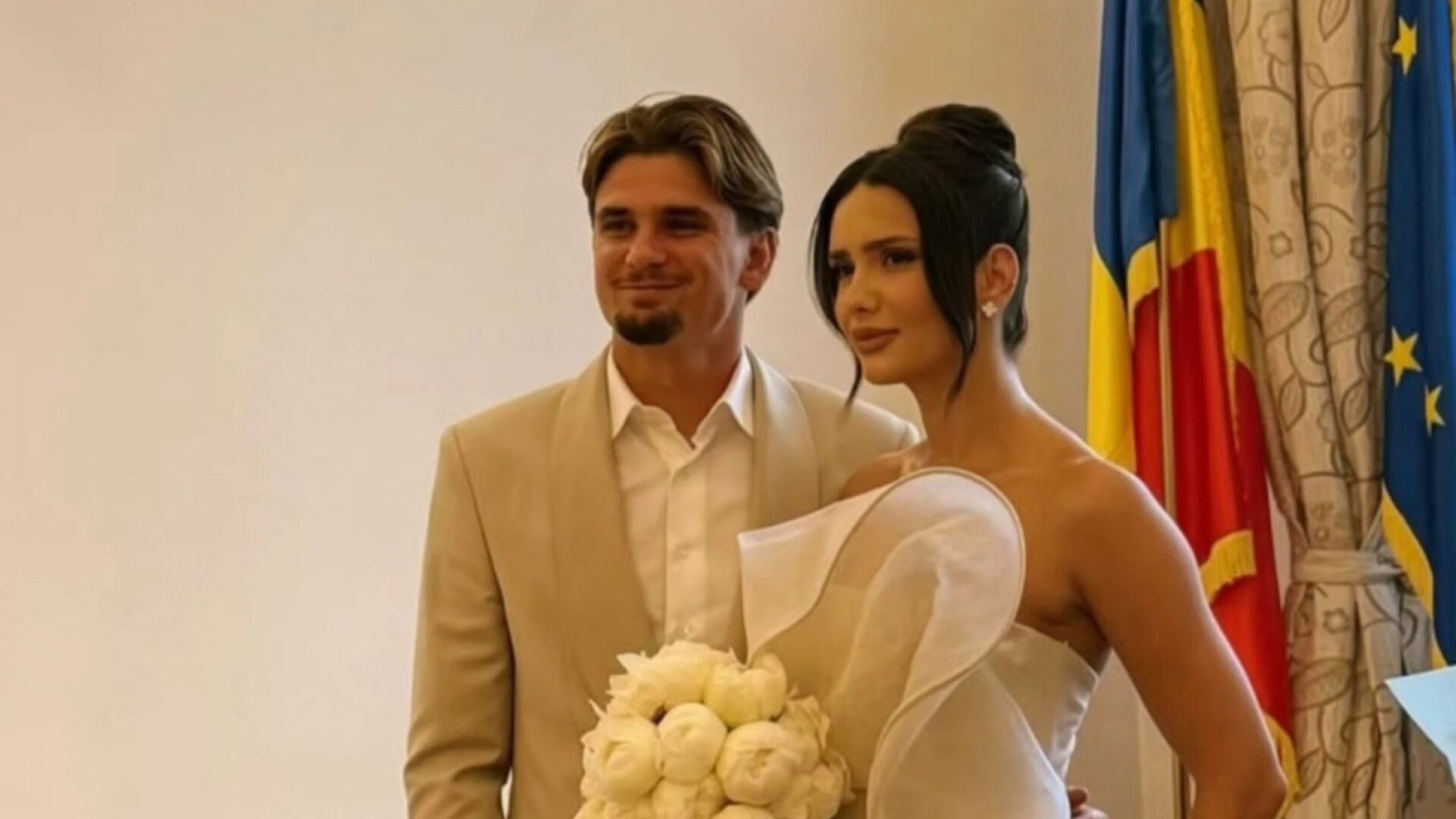 Răzvan Marin s-a căsătorit civil. Cine este Crina, soția mijlocașului tricolor. FOTO