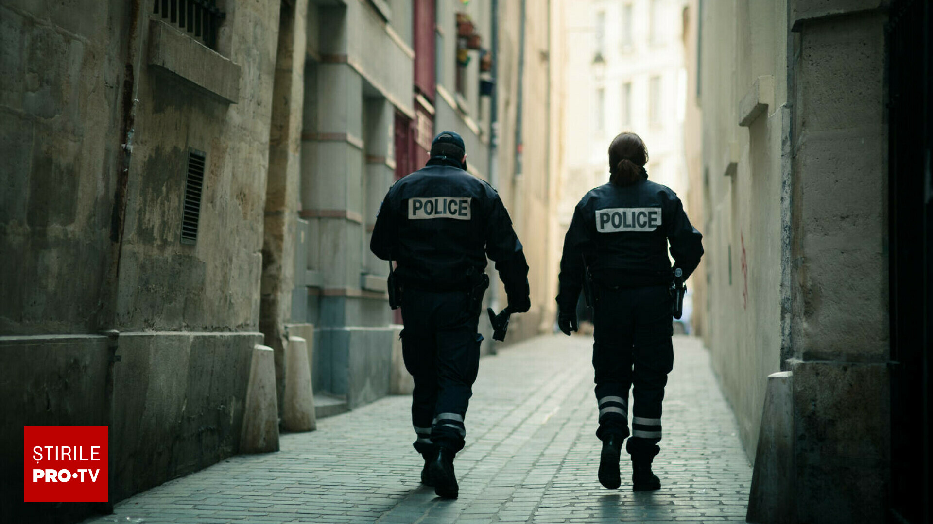 Poza pentru articolul Atac cu cuțitul în metroul din Paris: trei femei rănite, suspectul a fost reținut