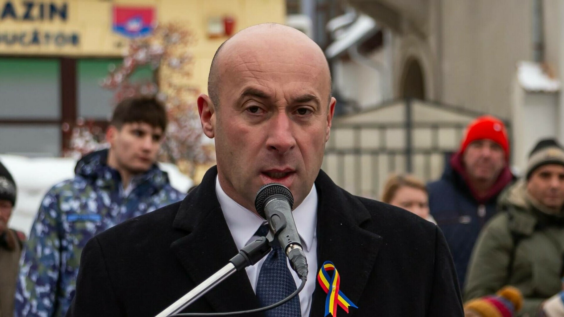 Prefectul Brașovului cere schimbarea legii. Nu doar urșii, ci toate animalele periculoase ar putea fi împușcate