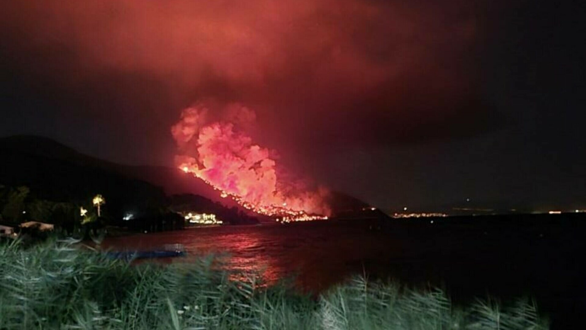 Incendiu puternic în Thassos