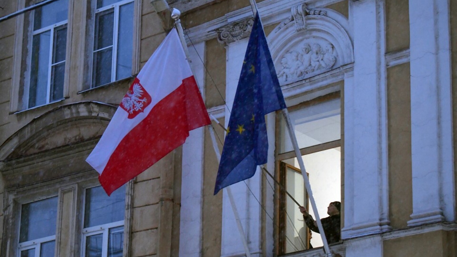 Scandal diplomatic la cel mai înalt nivel. Polonia îşi retrage de urgență ambasadorul din Ungaria