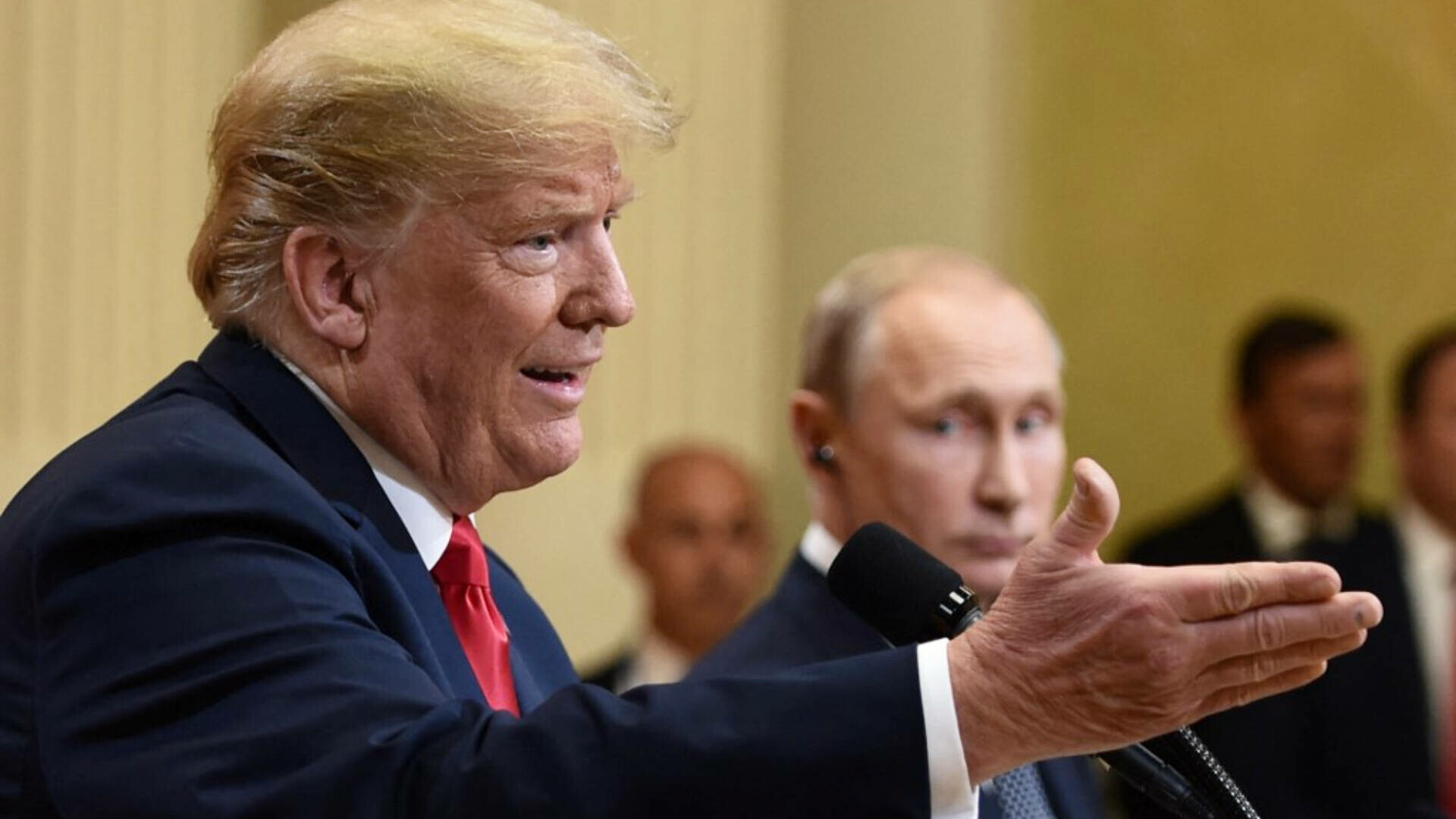 Trump amenință Rusia cu tarife comerciale de 100% dacă nu acceptă pacea. SUA va livra arme „de top” Ucrainei prin NATO