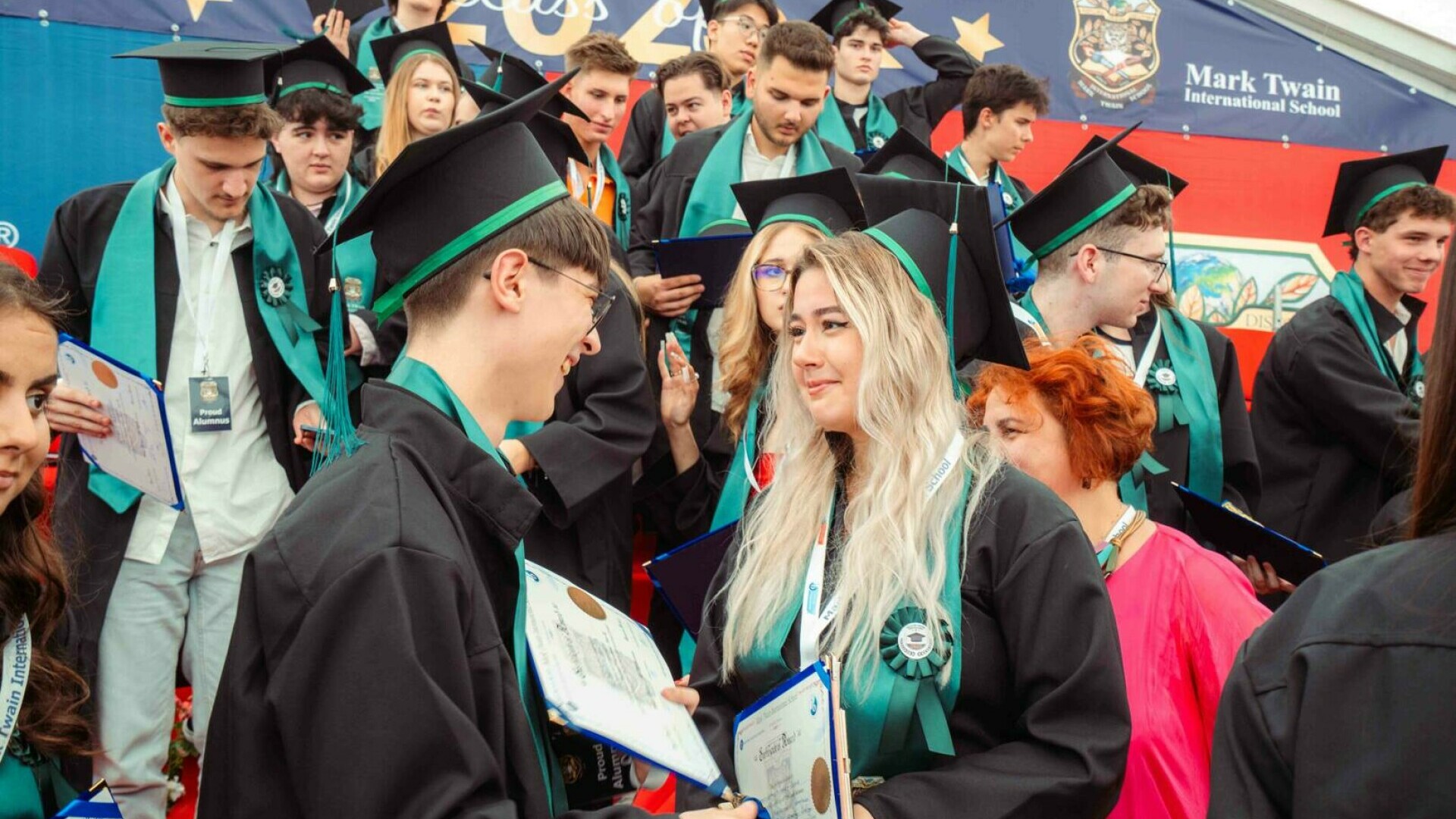 (P) Elevii Mark Twain International School, printre primii 0,05% candidați din România, cu media 10 la Evaluarea Națională