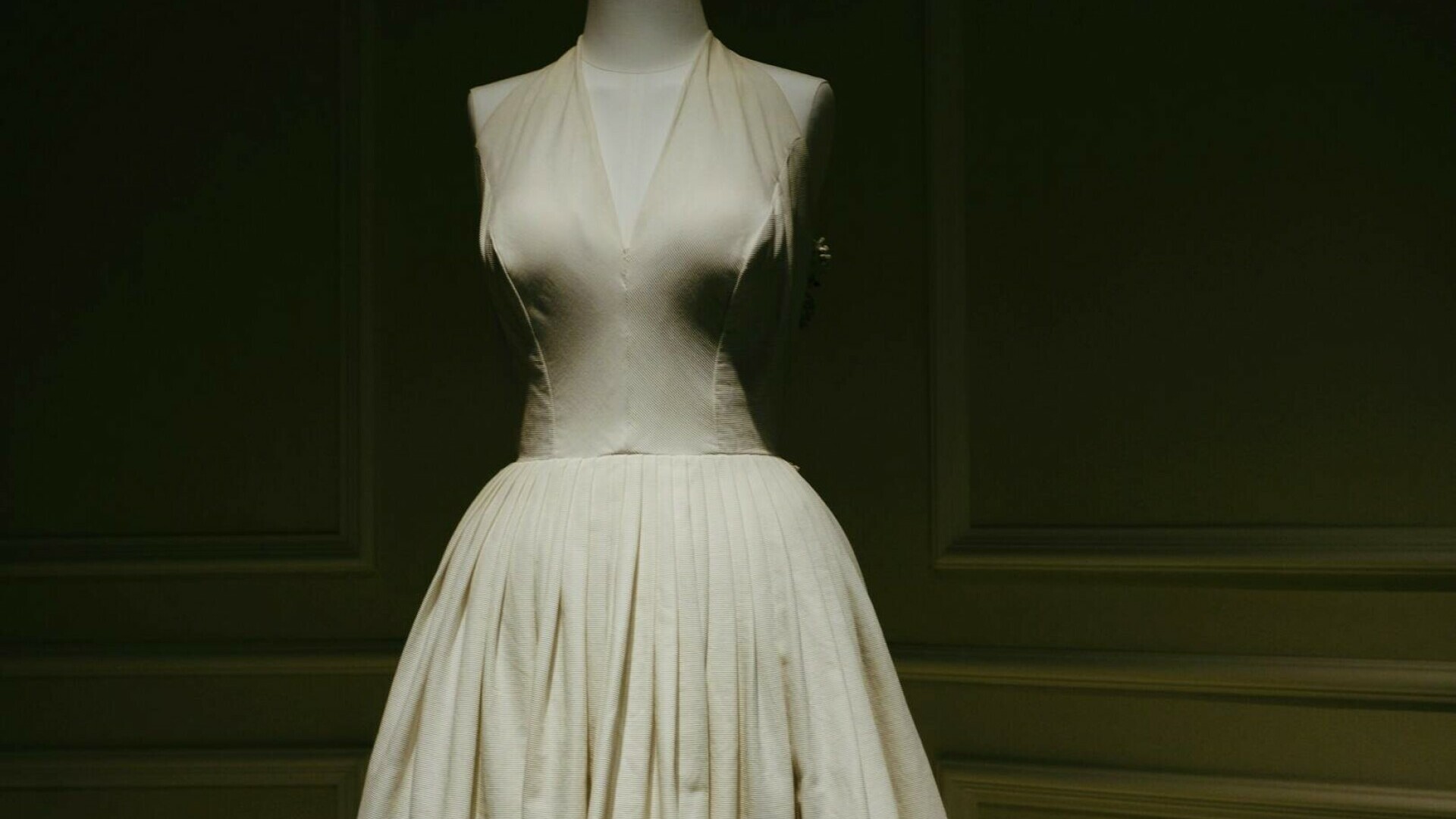 (P) Stil și rafinament: cum se reinventează moda feminină