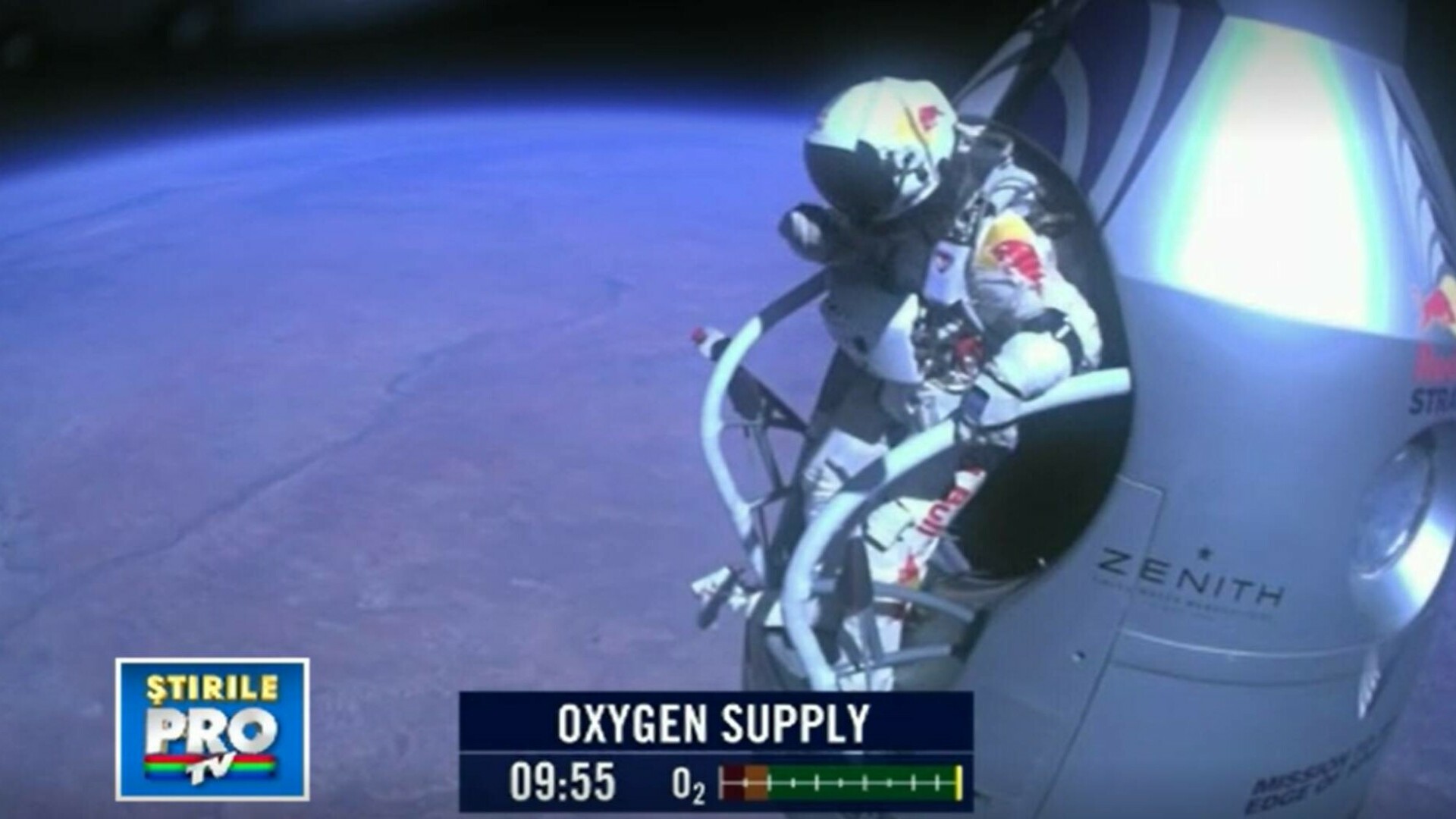 Momentul în care Felix Baumgartner a scris istorie: 14 octombrie 2012. Video cu saltul incredibil de la marginea stratosferei